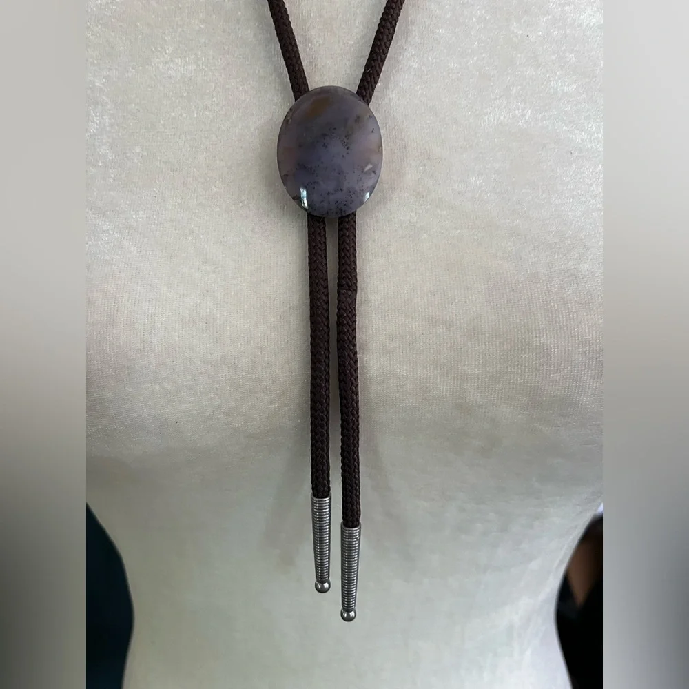 Beautiful Stone Bolo Tie - Picture 3 of 9